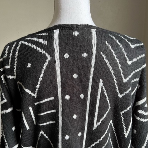 Jen’s Pirate Booty V Neck Double Layer Sweater S Black and White - Picture 2 of 3